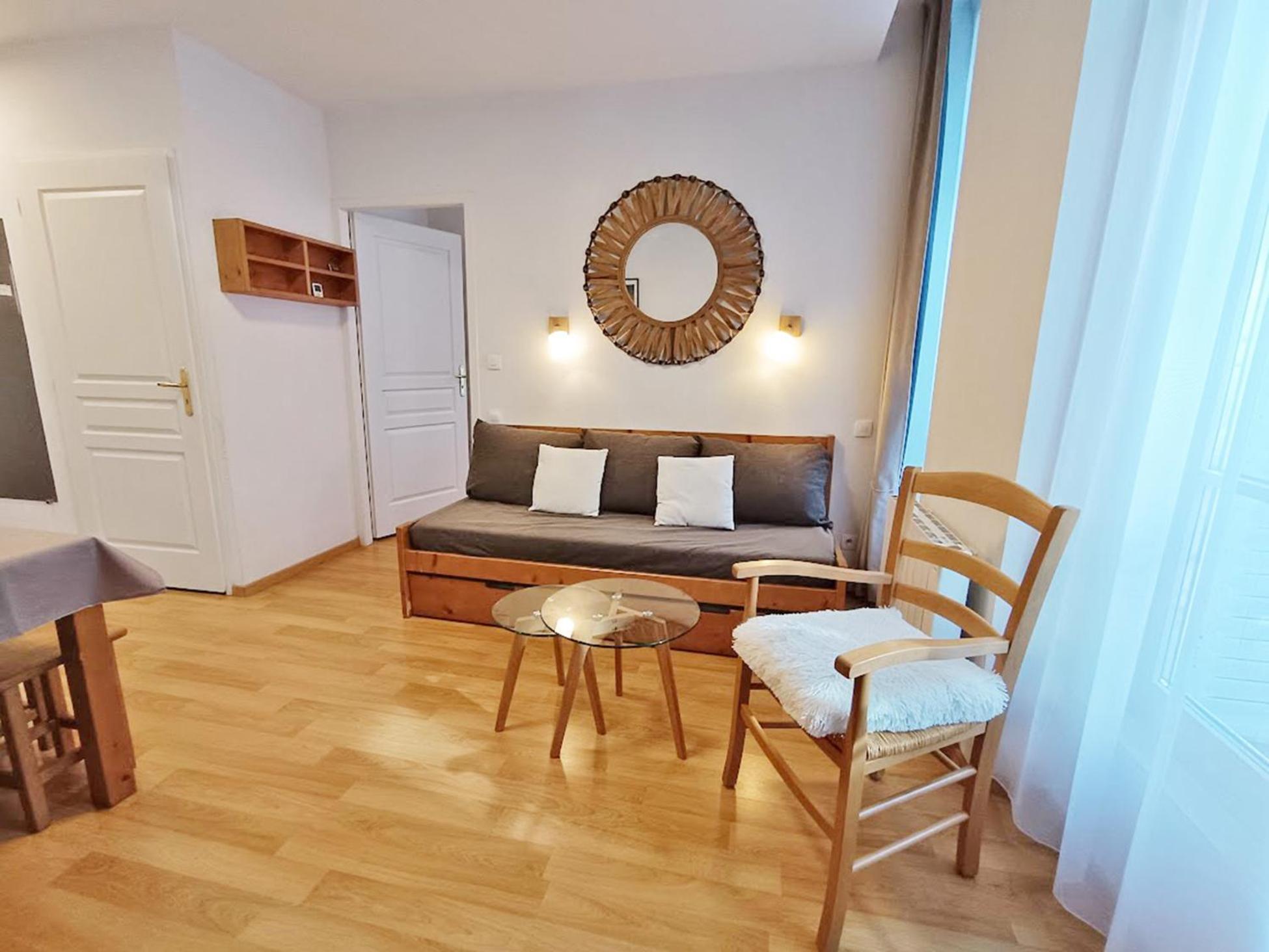 L'Eterlou, T3, Centre Luchon, Wifi, Casier A Skis, Ascenseur, 6 Personnes Bagnères-de-Luchon Esterno foto